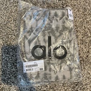 Alo yoga tote bag, NWT